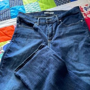 Levi’s 315 shaping jeans 31